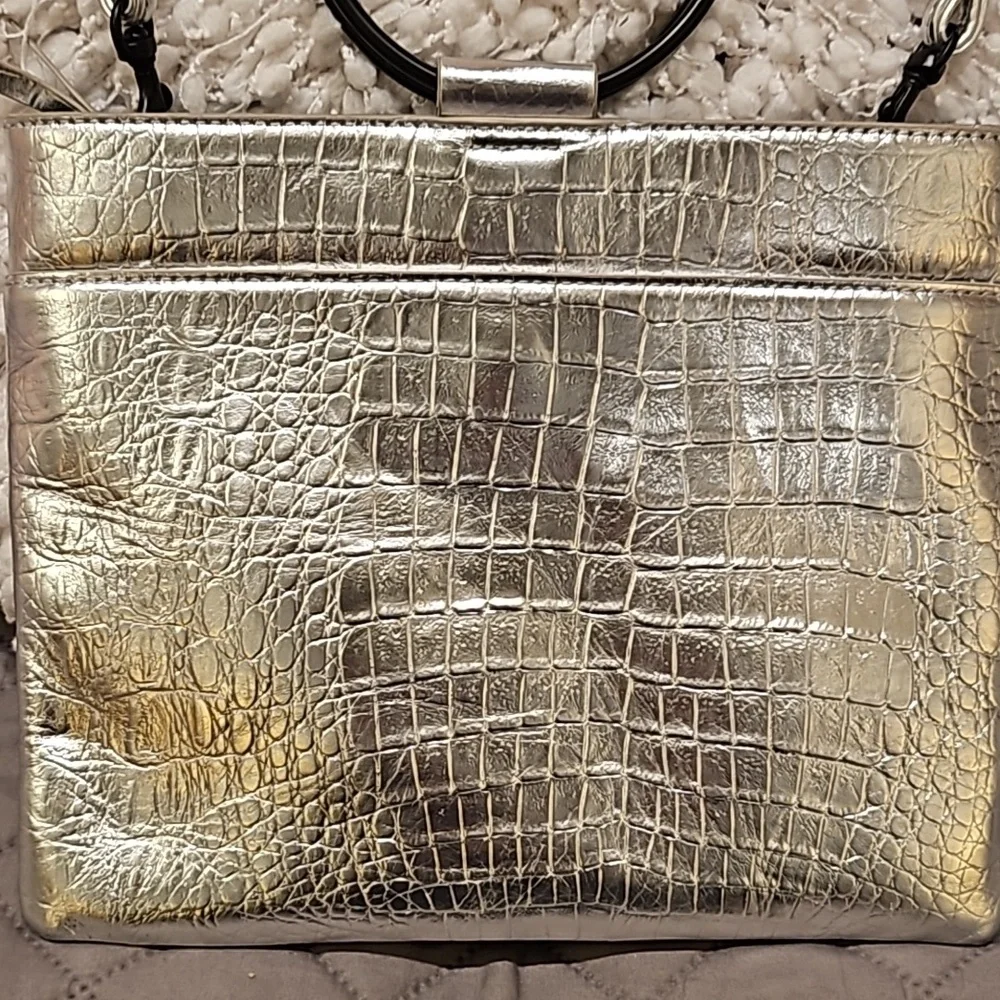 Thacker Crossbody Bag - Picture 8 of 16